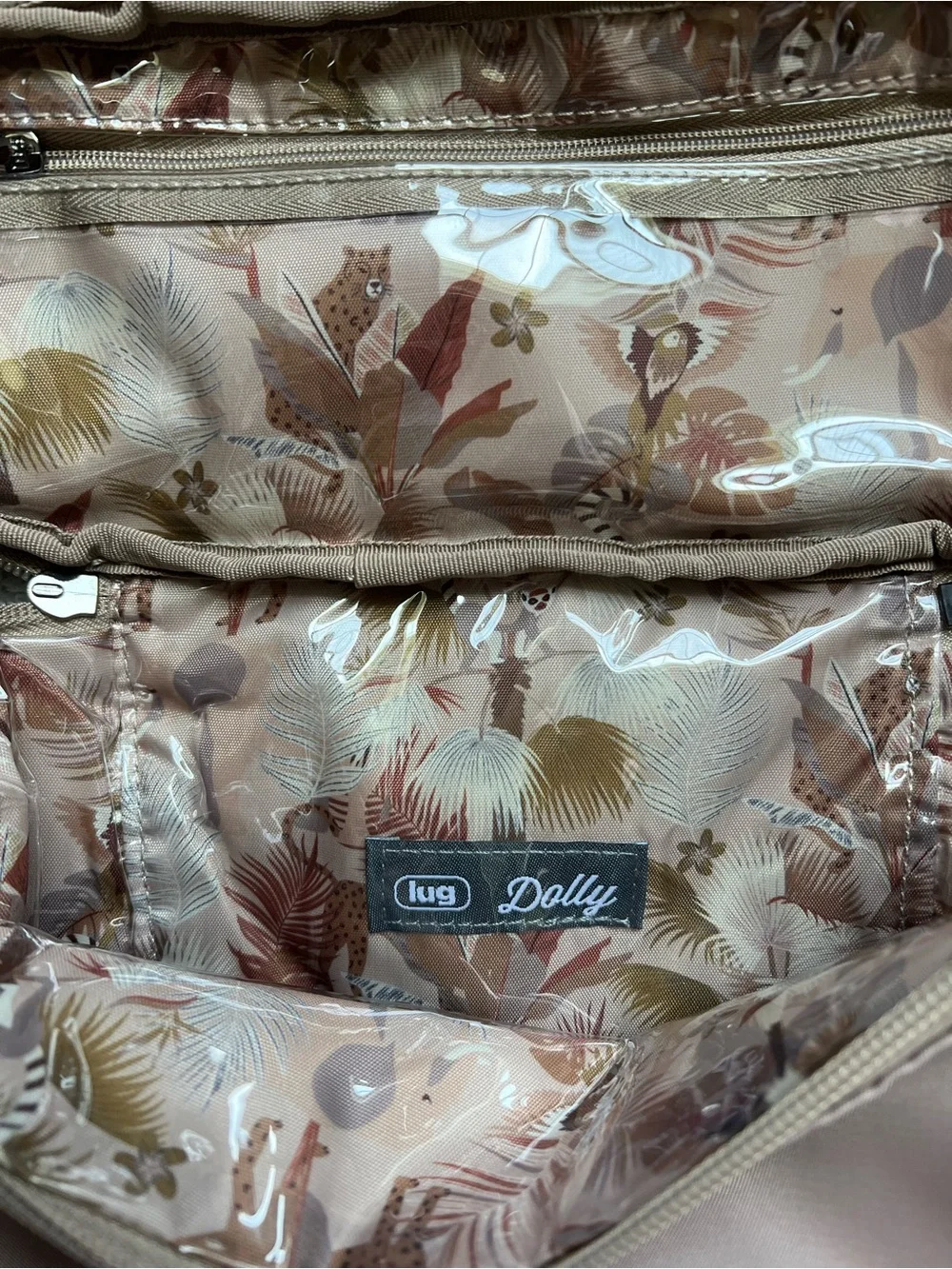 Lug Dolly sand taupe NWOT